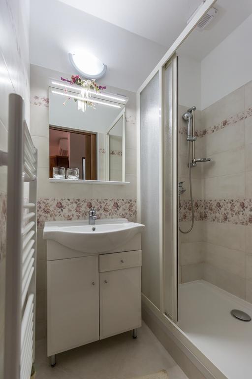 Penzion Gazdovsky Hostinec Topoľčianky Esterno foto