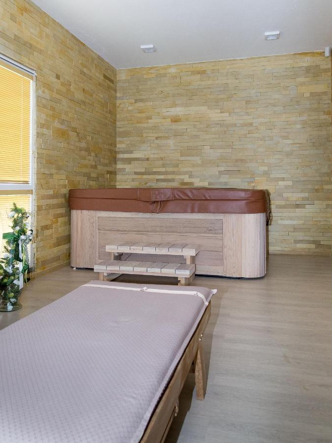 Penzion Gazdovsky Hostinec Topoľčianky Esterno foto